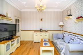 Central shabby chic flat close to paid parking